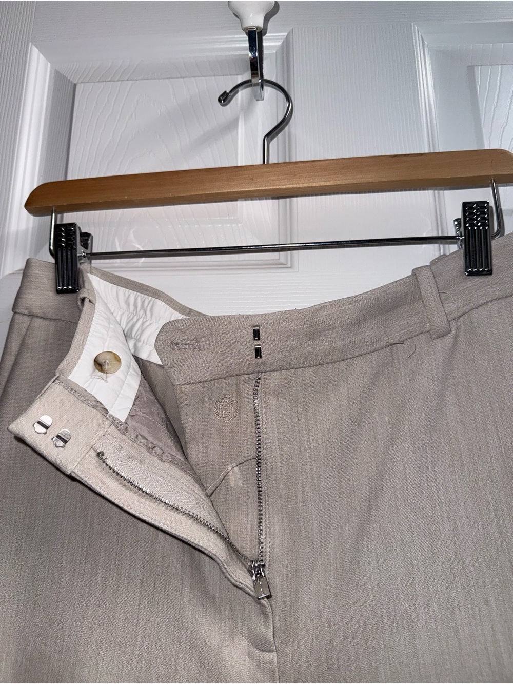 Aritzia Babaton Agency Pant *Short length - Picture 4 of 8